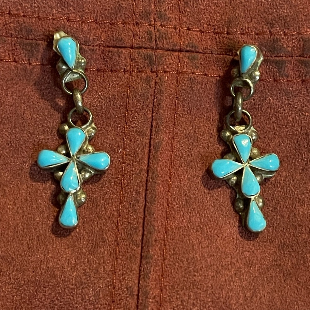 Vintage Silver and Turquoise Southern Arizona Native American made earrings